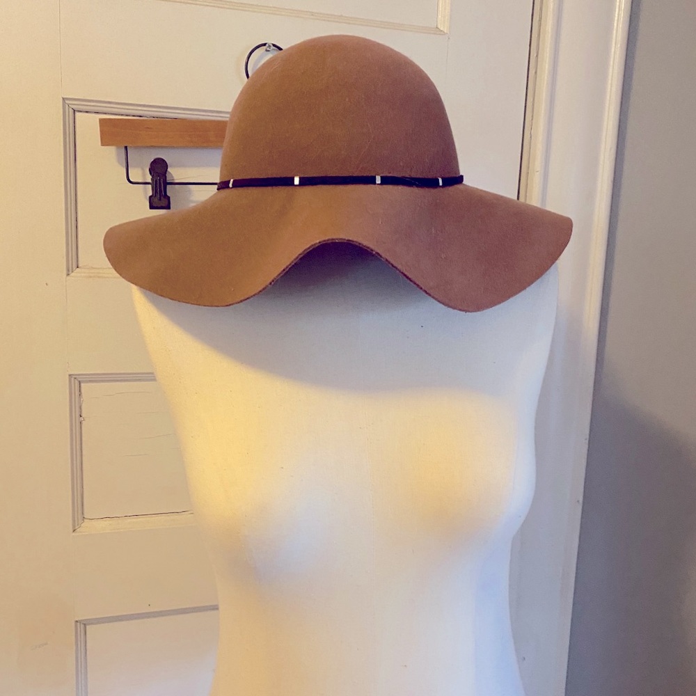 Brown floppy hat